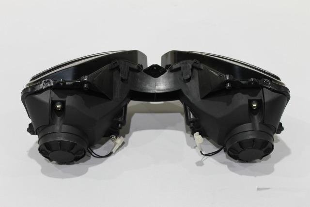Фара на Yamaha YZF-R6 2003-2005