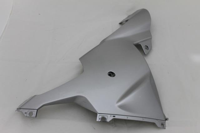 Боковой нижний пластик R yamaha YZF-R1 2002-2003