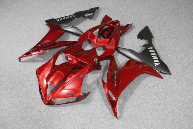 Комплект пластика на Yamaha R1 04-06 Красно-Черный