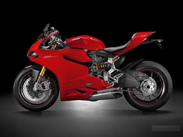 Комплект пластика на ducati 1199 2011-2014