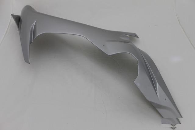 Боковой пластик правый yamaha YZF-R1 2015-2017