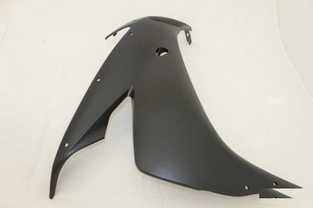 Боковой правый пластик yamaha YZF-R1 2004-2006