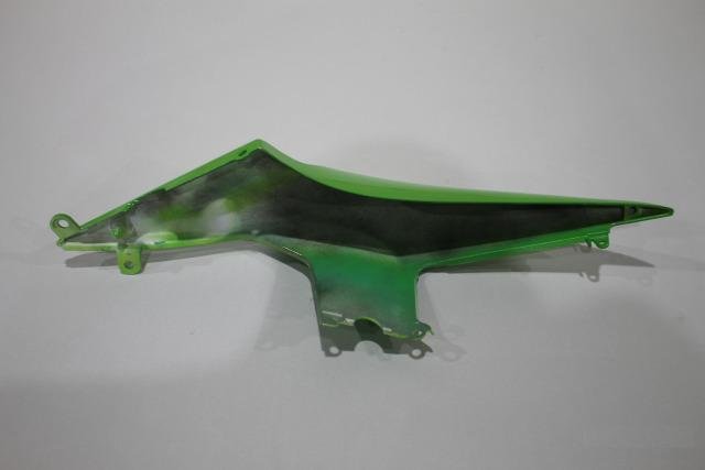 Пластик хвоста правый Kawasaki Ninja 250 2008-2013