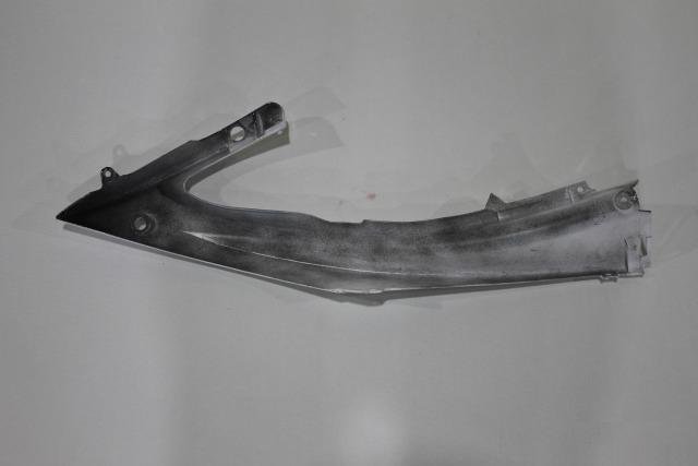 Пластик (серп) правый yamaha YZF-R6 2008-2016