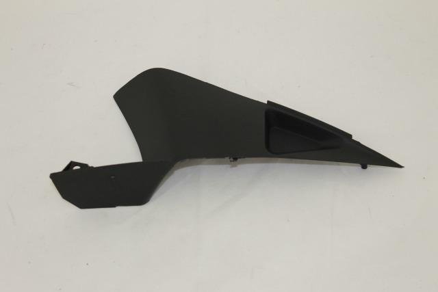 Пластик левого обтекателя CBR600RR 2007-2008