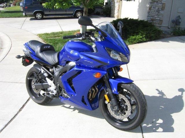 Боковой пластик для Yamaha FZ 6