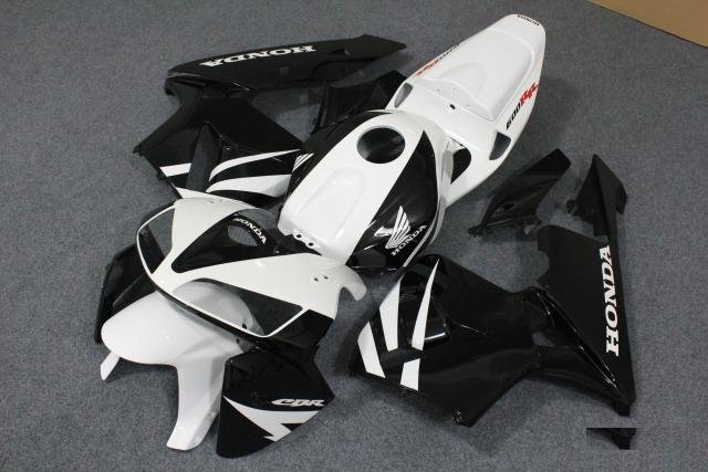 Комплект пластика Honda CBR 600 RR 05-06 Бело-Черн