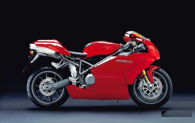 Пластик на ducati 999 2003-2004