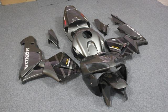 Комплект пластика Honda CBR 600 RR 05-06 Черно-Сер