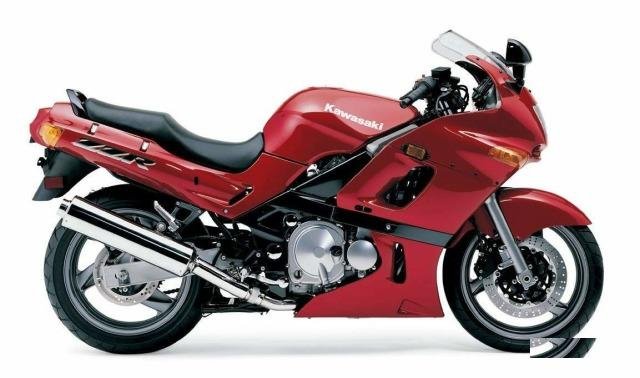 Пластик на kawasaki ZZR400 1997-2007