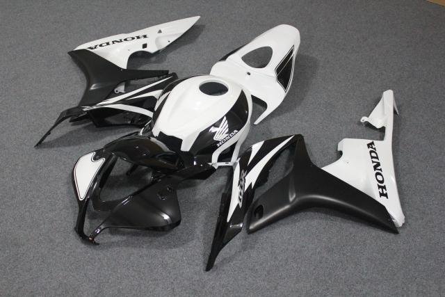 Комплект пластика Honda CBR 600 RR 07-08 Черно-Бел