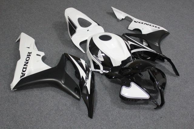 Комплект пластика Honda CBR 600 RR 07-08 Черно-Бел