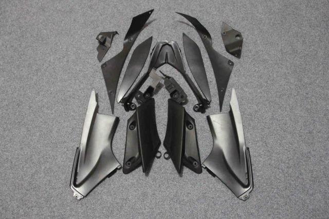Комплект пластика на Yamaha R6 2005 Черный