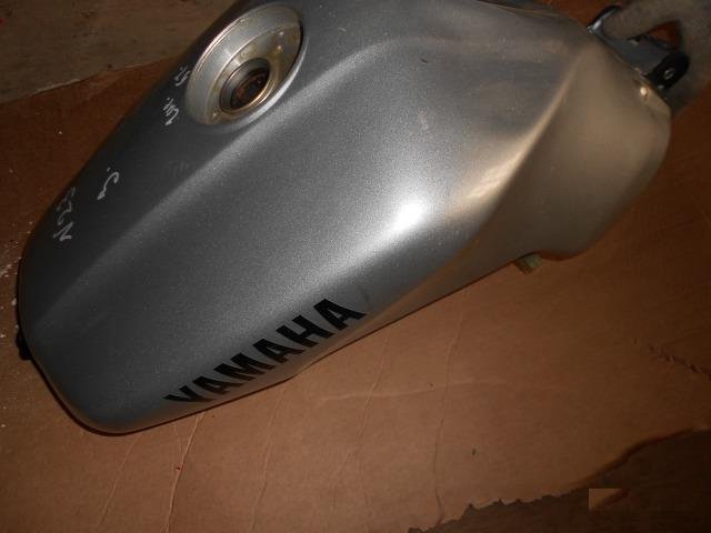 Бензобак yamaha FZ400 N23