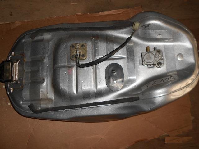Бензобак yamaha FZ400 N23