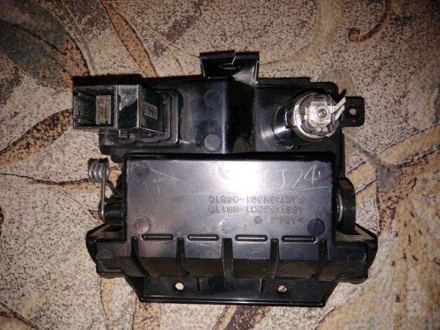 Бардачок в подлокотник Camry V50