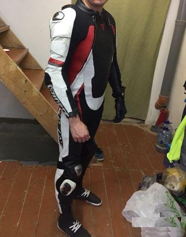 Мотокомбенизон dainese