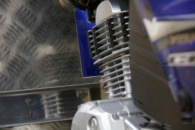 Защита ног и двигателя от грязи на Yamaha YBR 125
