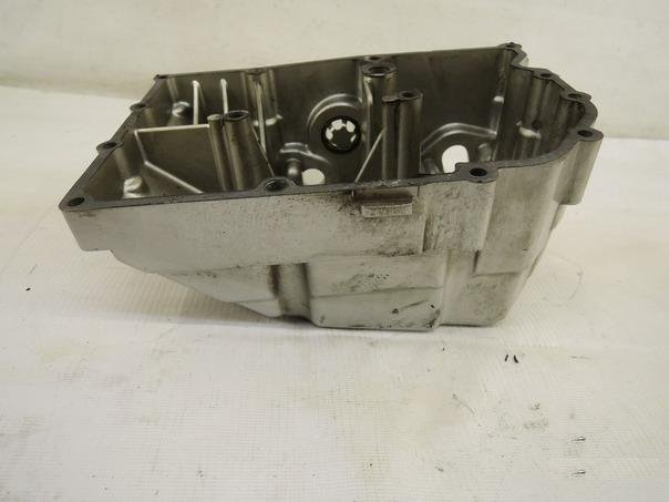 Верхняя крышка двс Yamaha TDM850 1996-2001