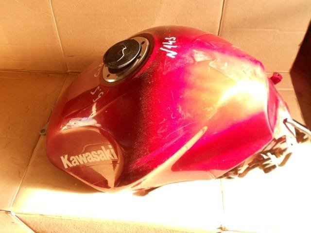 Бензобак Kawasaki ZZR 400-2 1993 год N143