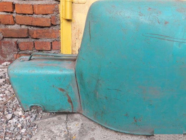 Турист капот двигателя