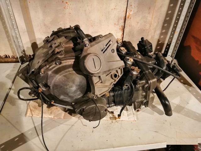 Двигатель в разбор Suzuki bandit GSF 250 j705