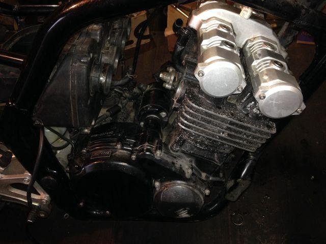 Двигатель yamaha FZ400