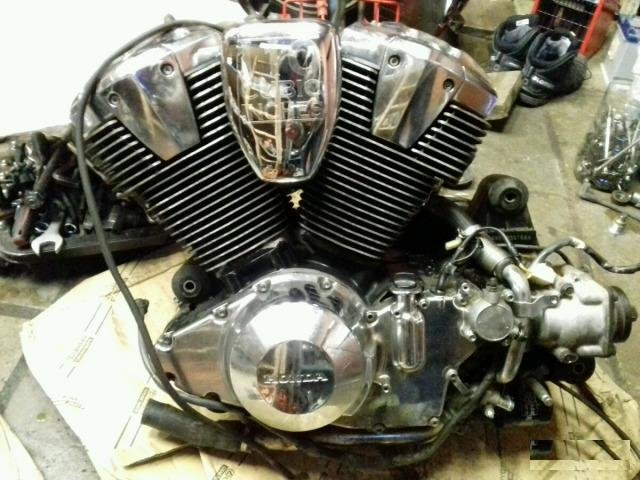 Двигатель Honda VTX 1800