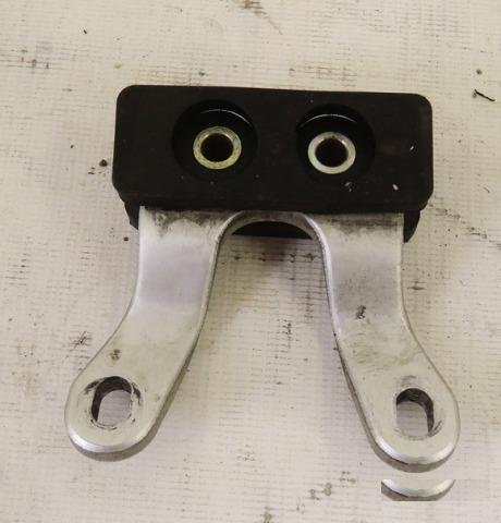Крепление бака переднее Yamaha YZF-R6 1999-2002