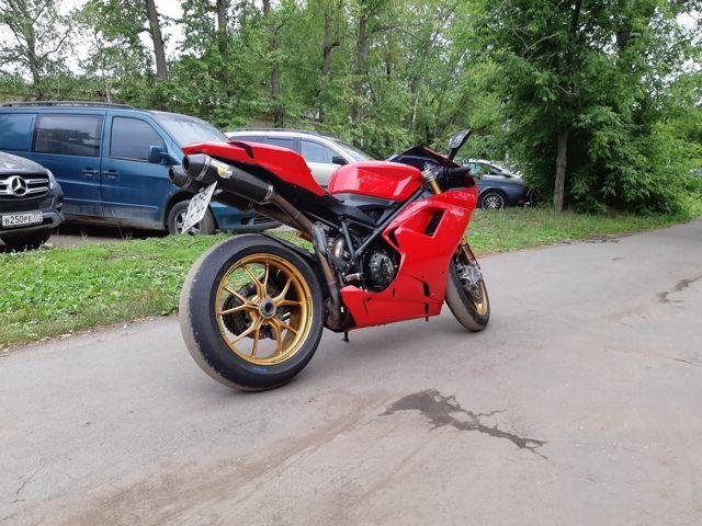 Продам ducati 1198 s