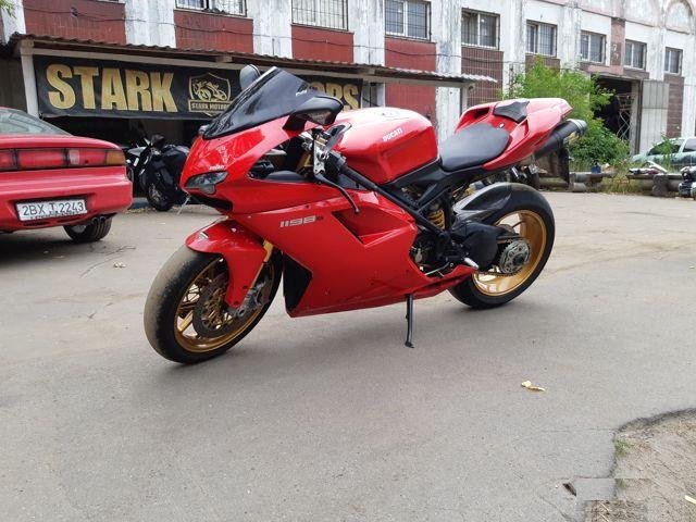 Продам ducati 1198 s