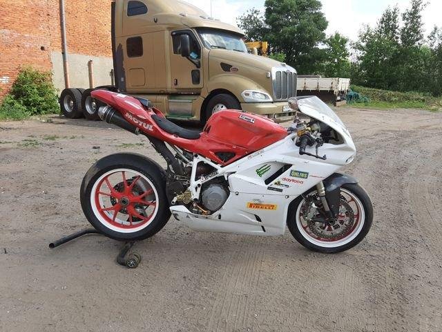 Ducati 848