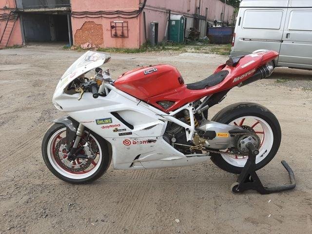 Ducati 848