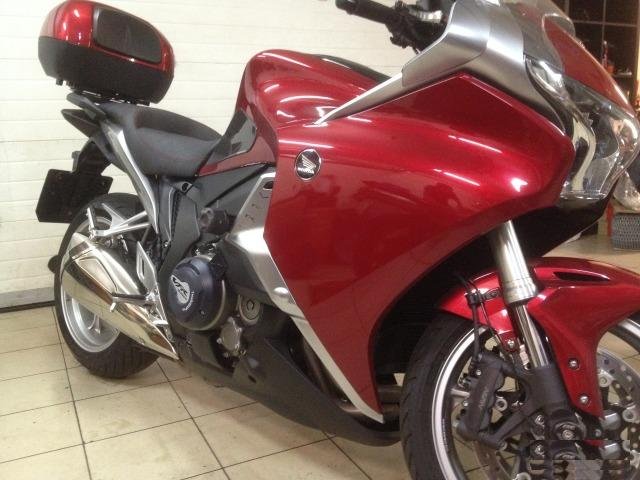 Защита DCT правой крышки VFR1200