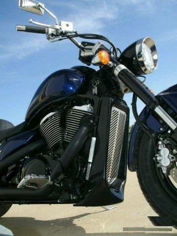 Плуг на радиатор Suzuki Boulevard m50 m800 vz800