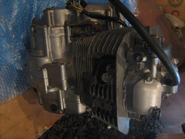 Двигатель Suzuki DR 250 S
