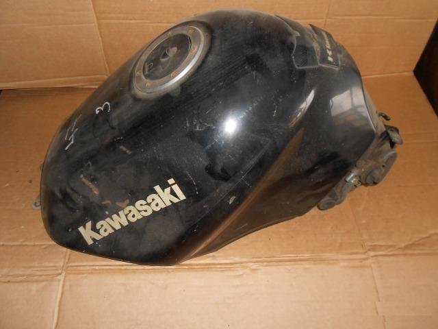 Бензобак Kawasaki ZZR 400-2 N47