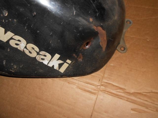 Бензобак Kawasaki ZZR 400-2 N47