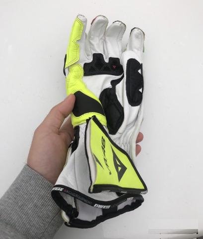 Перчатки Dainese