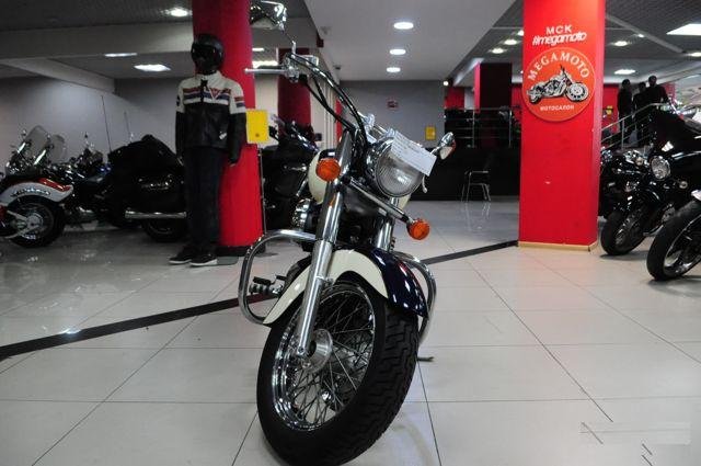 Honda VT400 shadow