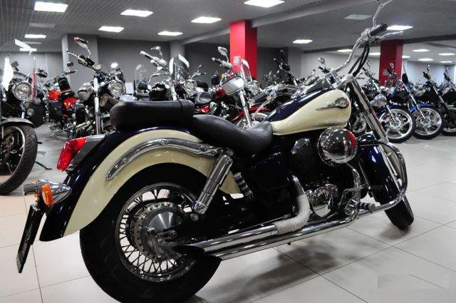 Honda VT400 shadow