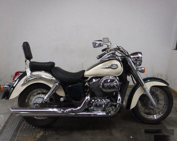 Honda VT 400 shadow