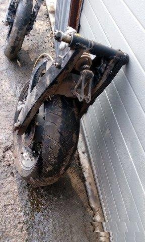 Маятник задний колесо Ямаха р6 / Yamaha R6 99-02