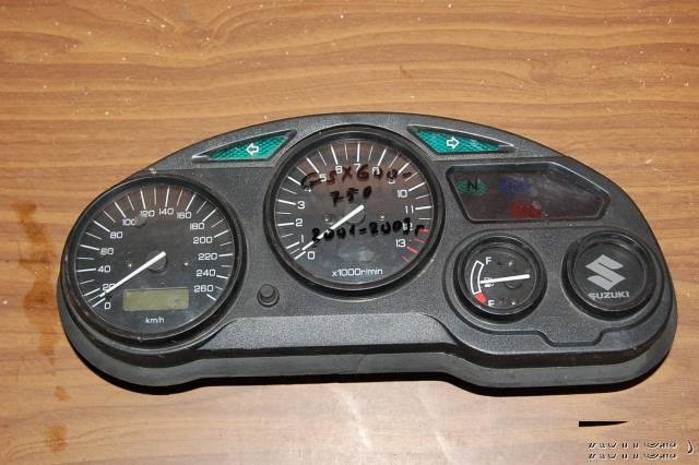 Приборная панель GSX600F750F 2001г