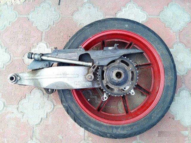Задний маятник honda vfr 400 r vfr400 nc30