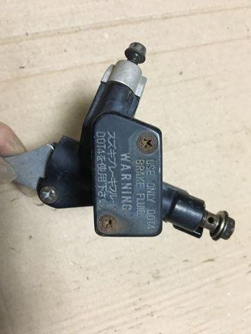 Машинка переднего тормоза на Suzuki Avenis 125/150
