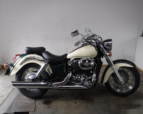 Honda VT 400 shadow