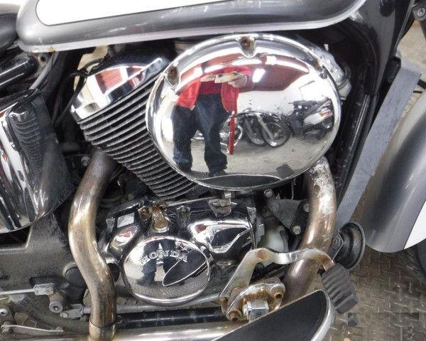 Honda VT 400 shadow
