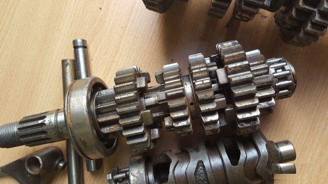 Коробка передач Kawasaki ZZR600-2,ZZR 600,ZX 600