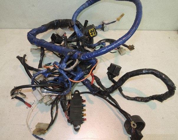Проводка Yamaha FZ400 1998